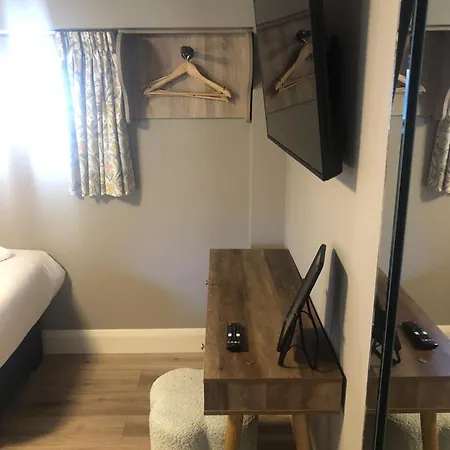 Wells House & Gardens Self Catering 3 Bedrooms & Sofa Bed Sleep8 Сasa de vacaciones Glenranny
