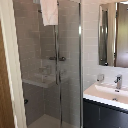 Wells House & Gardens Self Catering Sleeps 8 The Forge بيت للعطل Glenranny