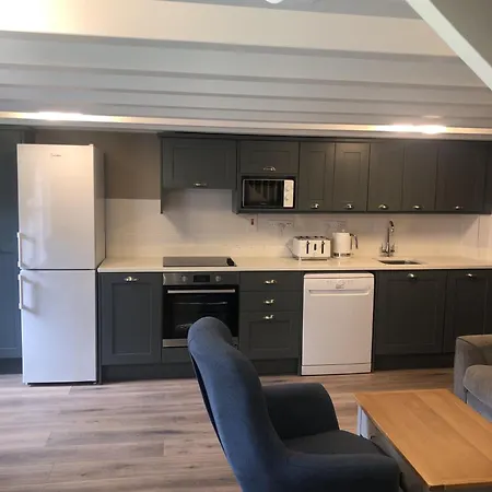 Wells House & Gardens Self Catering 3 Bedrooms & Sofa Bed Sleep8