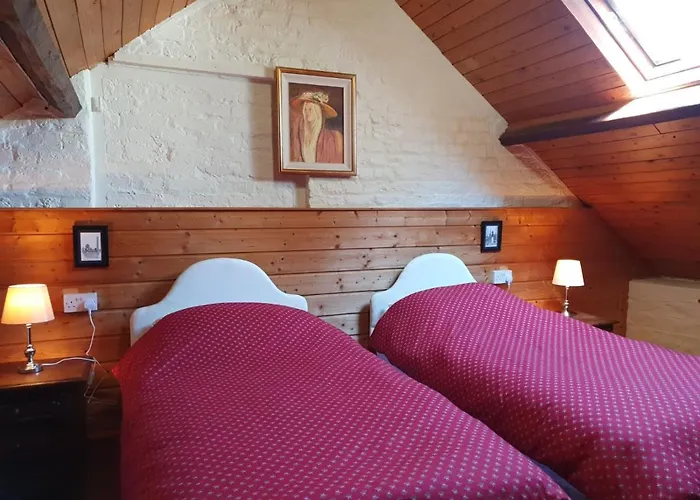 Newly Refurbished Self-catering Sleeping 6 *